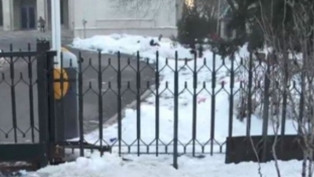 VIDEO | Poarta Guvernului de la București a fost sudată peste noapte