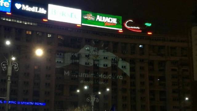 FOTO | Piața Victoriei le mulțumește cetățenilor din Republica Moldova