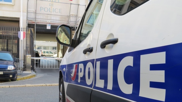 Autoritățile franceze au reținut trei bărbați bănuiți că intenționau să comită un atac terorist 