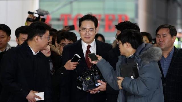 Moștenitorul grupului Samsung a fost arestat