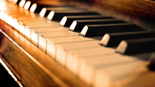 Reprezentatul permanent al FMI în R.Moldova va cânta la pian muzică de Bach și Rahmaninov