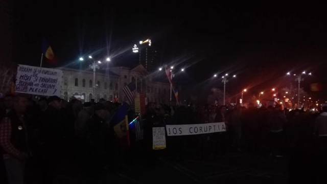 Un nou protest la București | Numărul manifestanților a crescut la 5.000