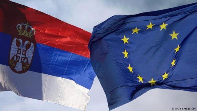 Cetățenii sârbi sunt de acord cu aderarea la UE, dar împotriva NATO