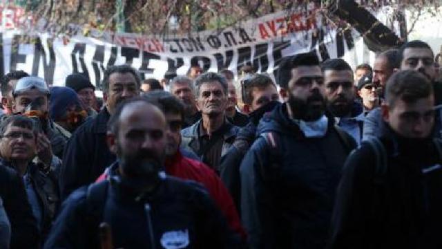 Grecia: Ciocniri între agricultori și polițiști la Atena (FOTO)
