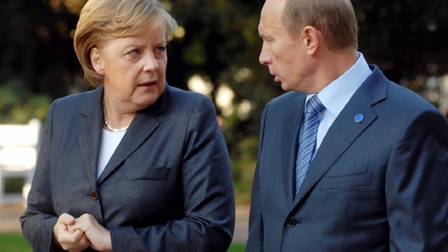Angela Merkel va avea o întrevedere cu Vladimir Putin pe 2 mai, la Moscova