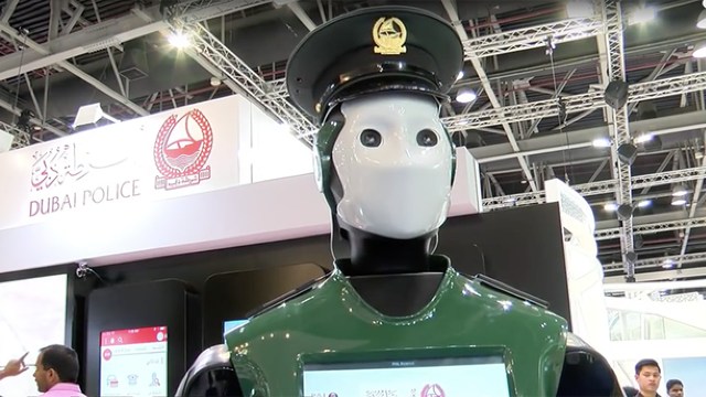 Prima țară care va avea roboți-polițiști în 2017