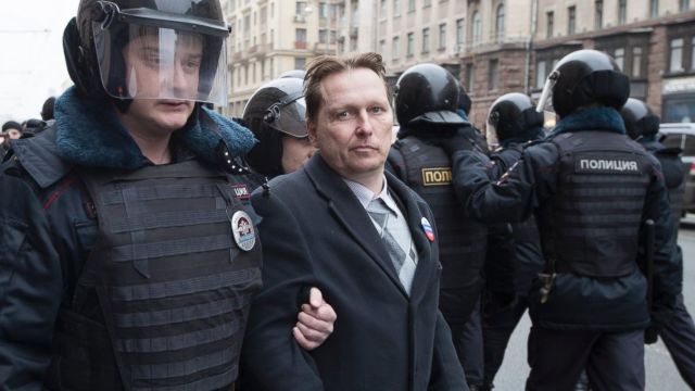 Poliția din Moscova a arestat peste 30 de persoane participante la câteva proteste neautorizate
