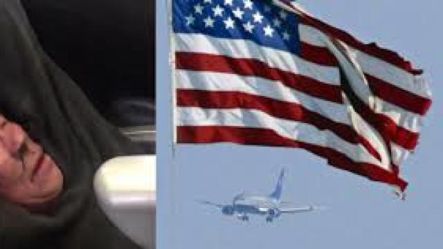 VIDEO | Pasagerul United Airlines târât cu forța de agenții de securitate în afară avionului da în judecată compania 