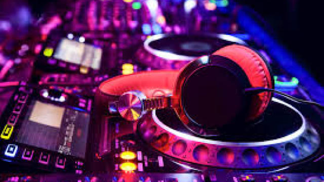 Tunisia l-a condamnat la închisoare pe un DJ britanic care a remixat chemarea musulmană la rugăciune