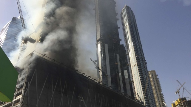 INCENDIU puternic în centrul Dubaiului, în apropiere de iconicul Burj Khalifa (VIDEO/FOTO)