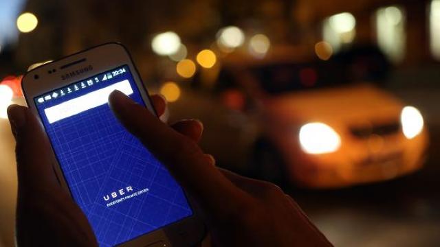 Uber a fost interzis în Italia, printr-o decizie a instanței