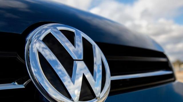 Prima condamnare pentru Volkswagen, care urmează să plătească amenzi de MILIARDE
