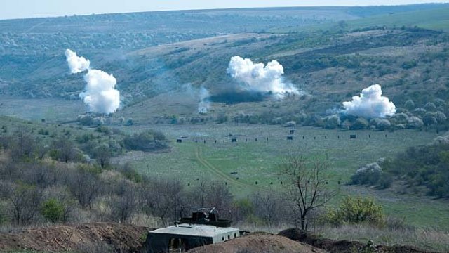 Exerciții militare și trageri cu muniții de luptă în Transnistria