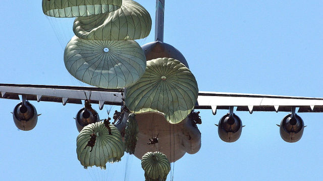 Rusia a început crearea unui batalion de asalt de trupe aeropurtate în Crimeea