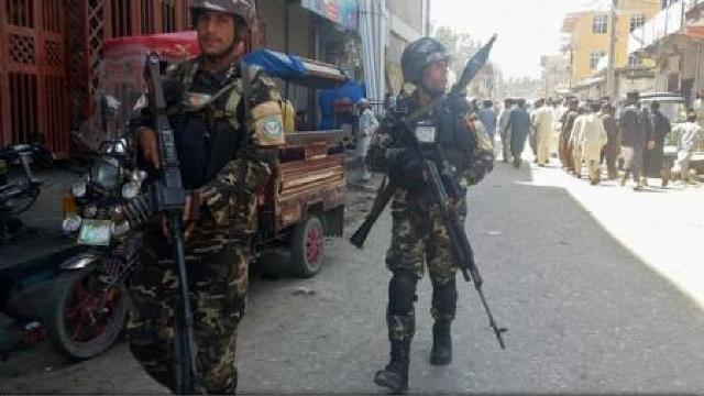 Mai mulți oameni înarmați au atacat sediul Radioteleviziunii publice afgane