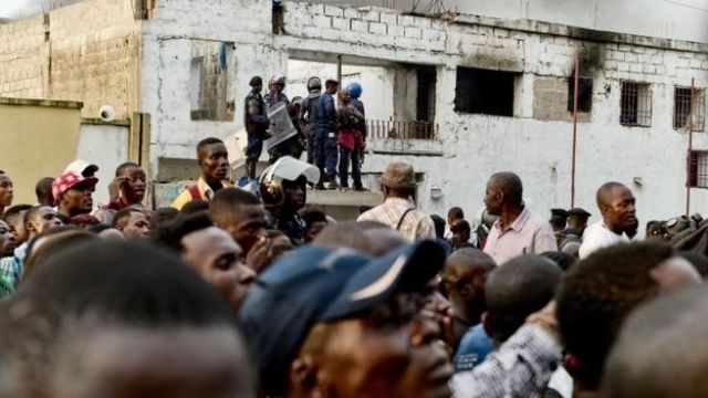 Zeci de deținuți au evadat dintr-o închisoare din R.D. Congo