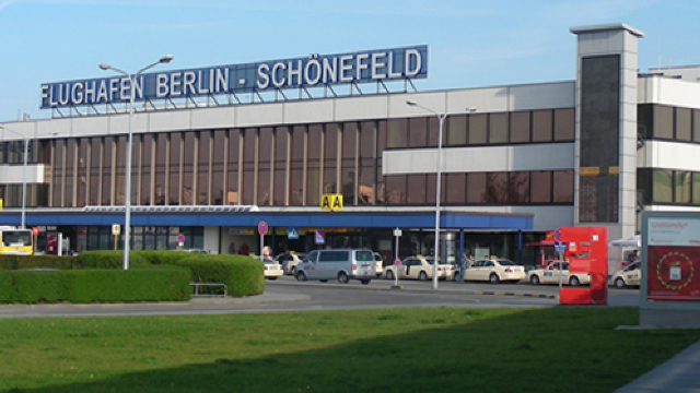 Un terminal al aeroportului Schonefeld, din Berlin, a fost evacuat, din cauza eliberării de gaz lacrimogen