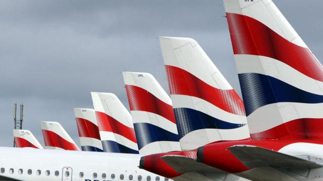 Pasagerii unui avion British Airways, evacuați la Paris din 