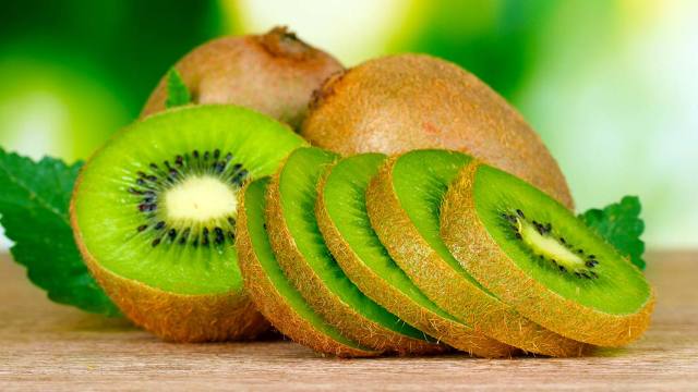 Fructele de kiwi ajută la un somn mai bun