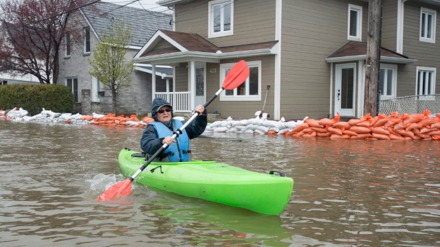FOTO | Stare de urgență din cauza inundațiilor, în Montreal