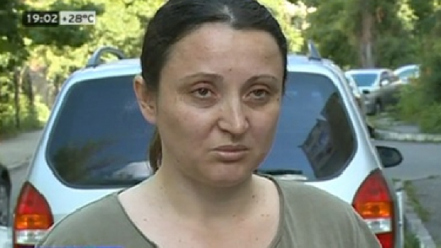 O jurnalistă de la Jurnal de Chișinău a fost bătută de proprietarul unui magazin după ce a fotografiat un produs expirat