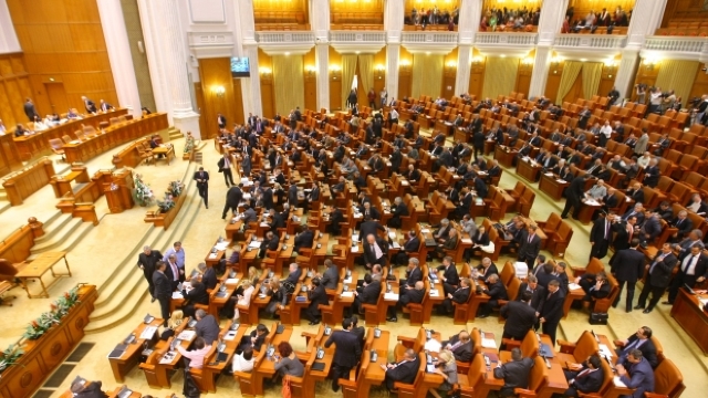 Toți miniștrii PSD din guvernul României și-au semnat demisiile 