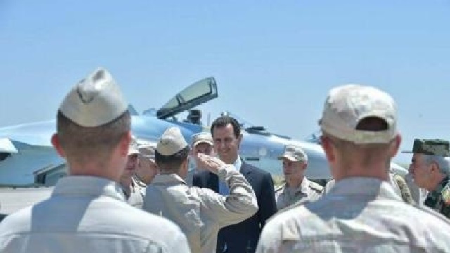 Bashar al-Assad a vizitat pentru prima oară baza rusă de la Hmeimim 