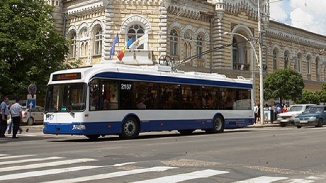 Tarifele la transportul public din capitală rămân în vigoare