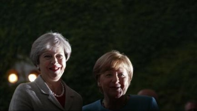Brexit | Theresa May și Angela Merkel au convenit că drepturile cetățenilor trebuie să aibă prioritate 