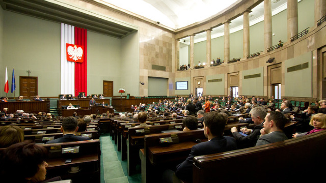 Senatul Poloniei a aprobat legea privind revizuirea sistemului judiciar polon