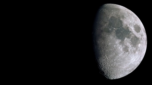 Luna are mai multă apă decât se credea. Asta va grăbi exodul în spațiul cosmic