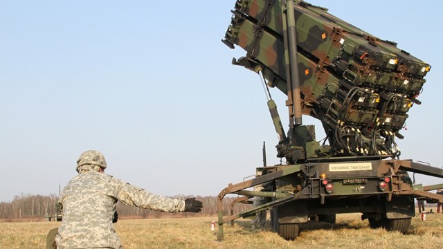România va plăti în noiembrie prima rată pentru rachetele Patriot