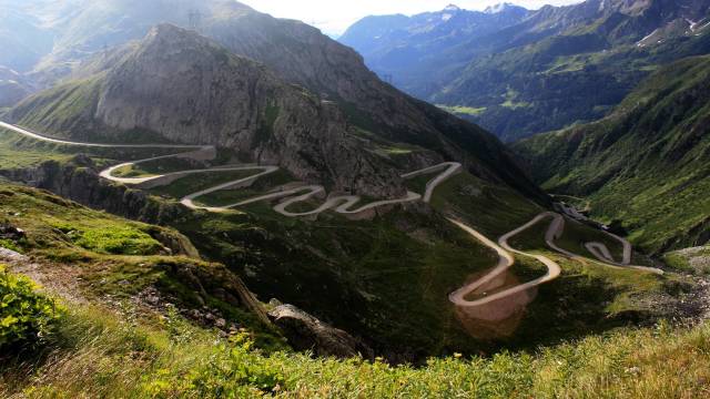 Traficul pe Transfăgărășan, întrerupt din cauza unei viituri