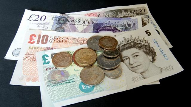 Noua bancnotă de 10 lire sterline atrage criticile britanicilor. Citatul care stârnește controverse