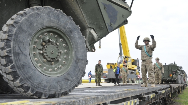 Statele Unite vând Londrei masini militare pentru un miliard de dolari