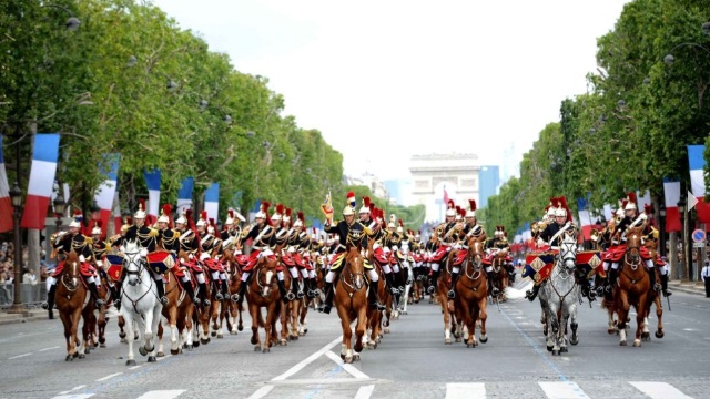 Ziua națională a Franței | Parada militară are loc, la Paris, în prezența președintelui american Donald Trump