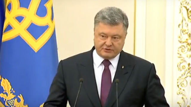 Petro Poroșenko a convocat o reuniune de urgență a Cabinetului Militar, în legătură cu evenimentele din Luhansk