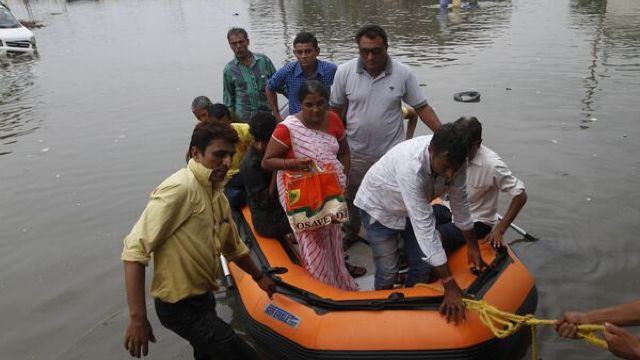 Inundații în India: Bilanțul a crescut la 700 de morți și 2 milioane de sinistrați 
