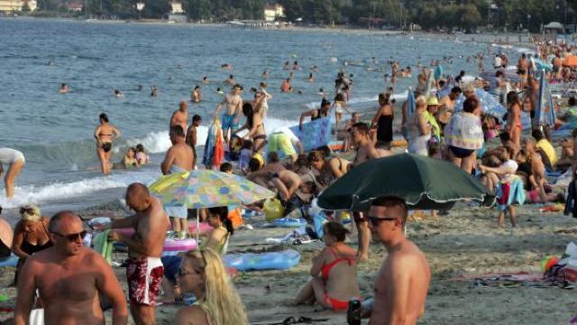 Cele mai amuzante plângeri ale turiștilor: „Era prea mult nisip pe plajă”