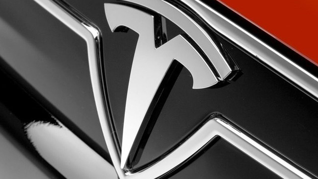 Tesla a livrat primele 30 de automobile electrice Model 3 angajaților companiei