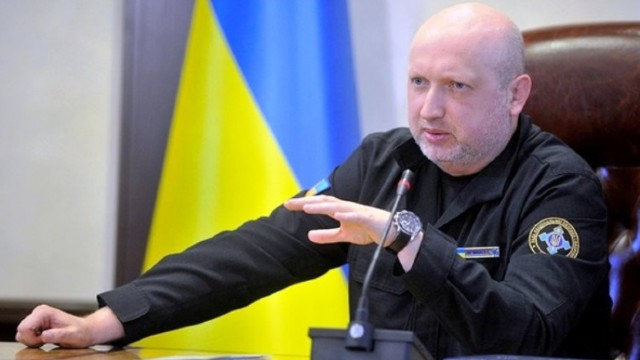 Oleksandr Turcinov: Armata ucraineană este pregătită să respingă Rusia, în cazul unor provocări militare 