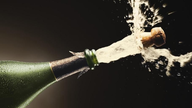 7 motive pentru care să bei mai des șampanie