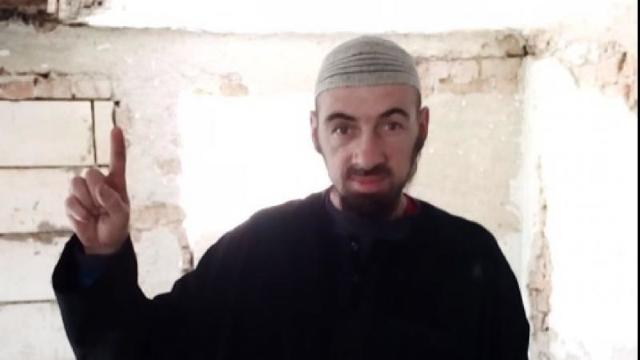 Primul român racolat de ISIS rămâne în arest