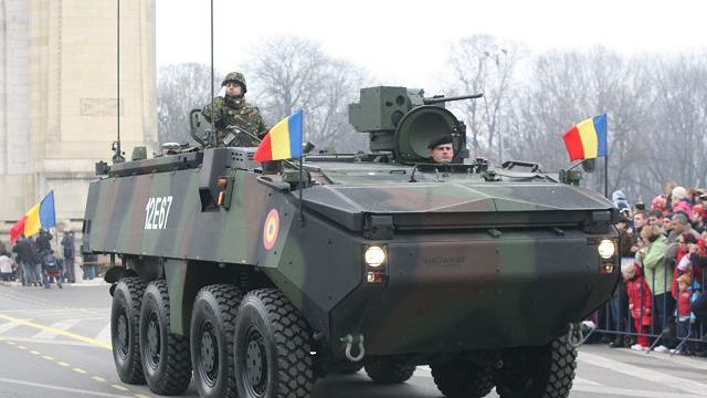 O companie americană va produce în România transportoare blindate pentru înzestrarea Armatei Române