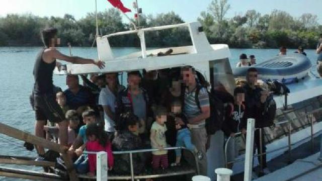 O navă cu migranți clandestini a fost interceptată de Garda de Coastă în largul Portului Mangalia 