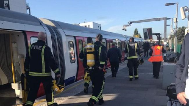 Marea Britanie | BBC: Incidentul de la metroul londonez, tratat ca unul terorist 