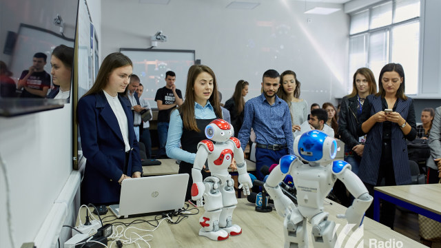 FOTO | EVA - al doilea robot NAO în Republica Moldova