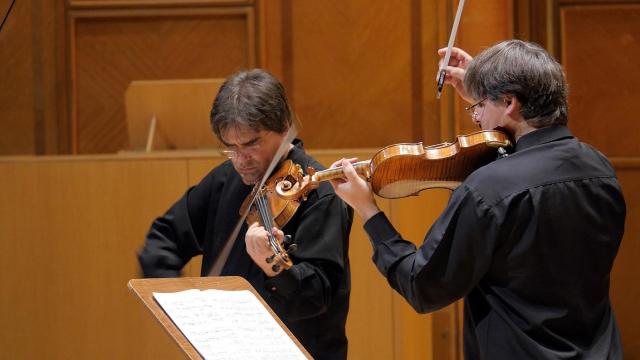 Duelul Viorilor “Stradivarius vs Guarneri”. Patru viori în patru orașe

