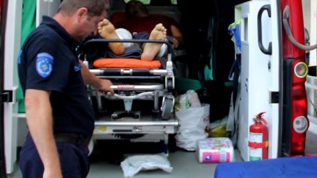 VIDEO | Echipajul SMURD din R.Moldova a transportat la Chișinău bărbatul accidentat din Oradea 