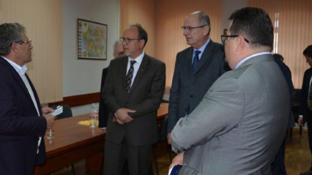 Mihai Ghimpu a invitat șefii misiunilor diplomatice la sediul PL pentru a vorbi despre dosarele politice